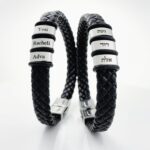 צמיד עור לגבר תליונים שטוחים בשילוב גומיות